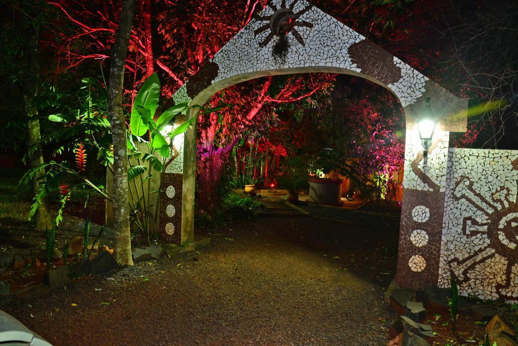 Posada del Chamán Iguazú Puerto Iguazú Exterior foto